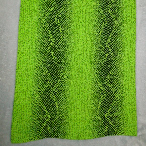 🔄 Print Stretch Camisole 🐍 Muted Neon Green & Black 🔄 Bundle Item - Picture 2 of 11